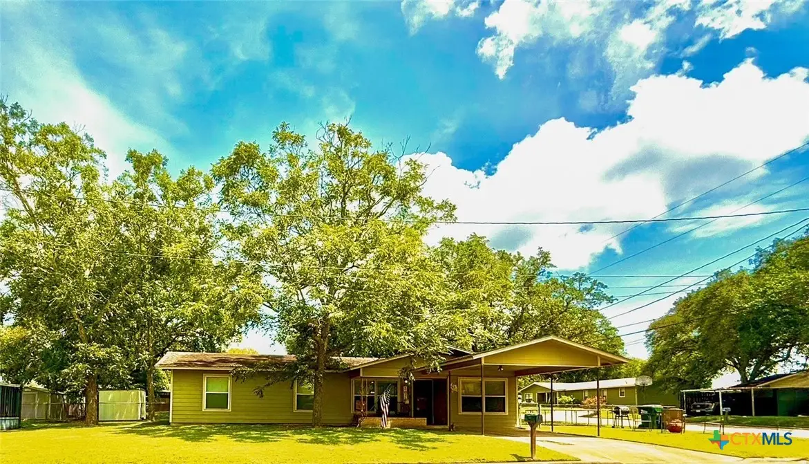 203 W Koether Street, Shiner, TX 77984 - #1
