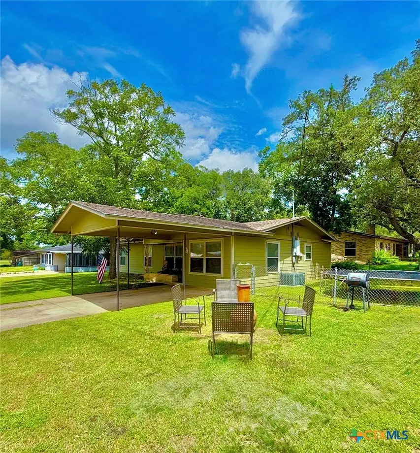 203 W Koether Street, Shiner, TX 77984 - #2