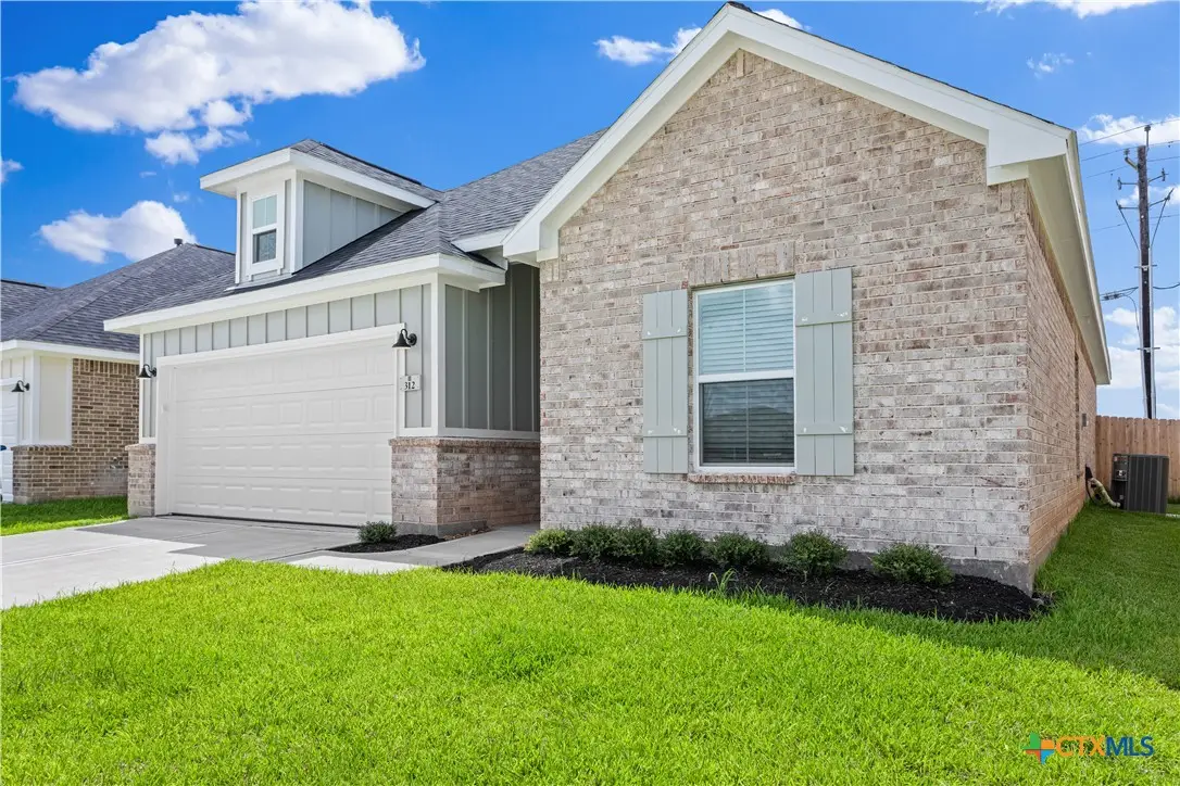 312 Cardinal Drive, Port Lavaca, TX 77979 - #1