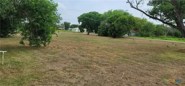 509 W Houston Avenue, Seadrift, TX 77983