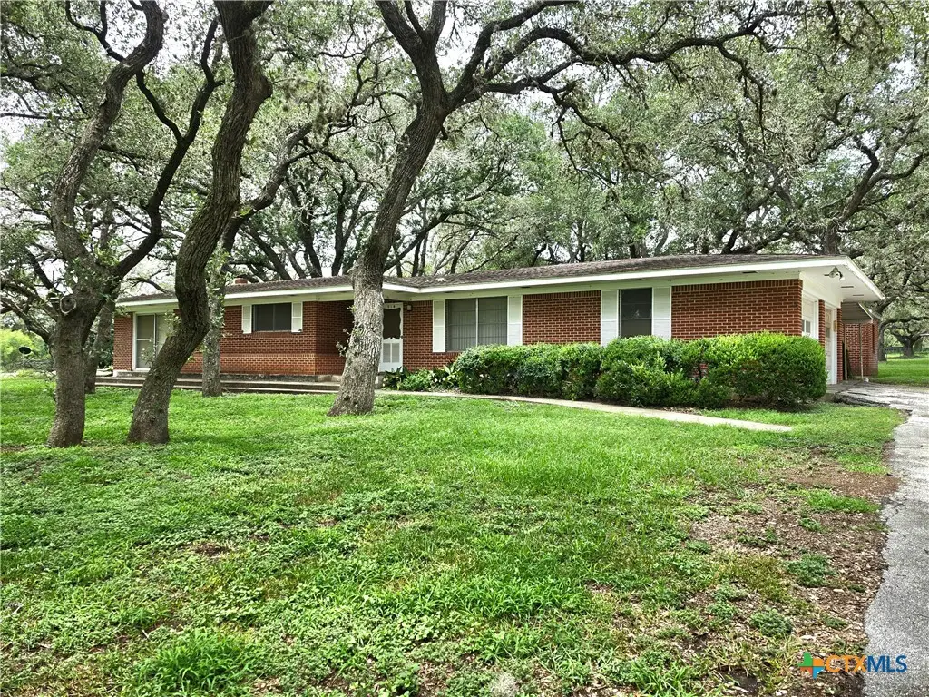 518 N San Patricio Street, Goliad, TX 77963 - #1