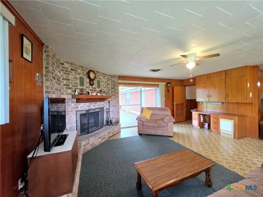 518 N San Patricio Street, Goliad, TX 77963 - #3