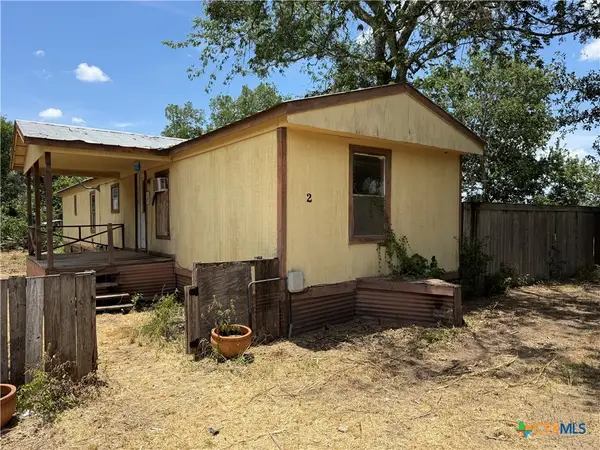2 Skylark Drive, Martindale, TX 78655
