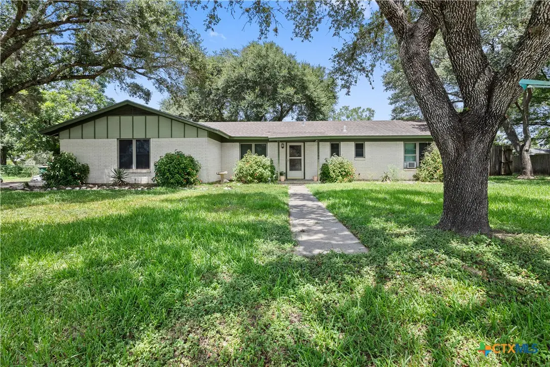 106 Aberdeen Street, Victoria, TX 77904 - #1