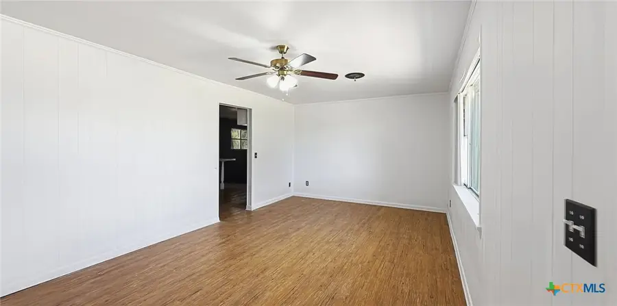 902 S Us Highway 281, Evant, TX 76525 - #3