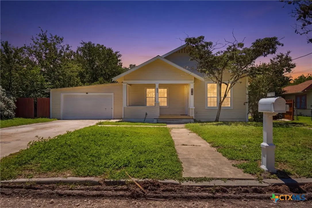 415 Elm Street, Seguin, TX 78155 - #1