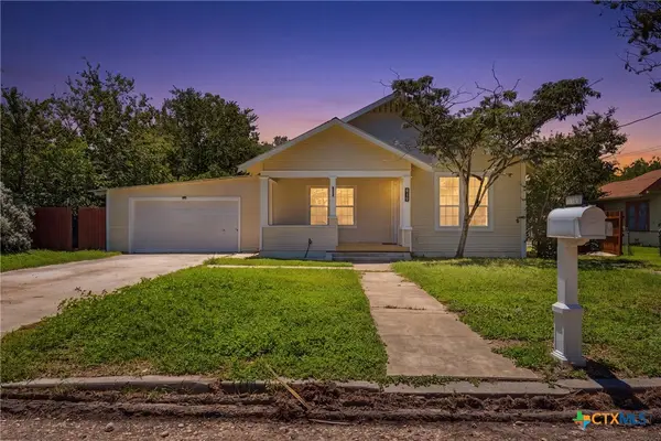 415 Elm Street, Seguin, TX 78155