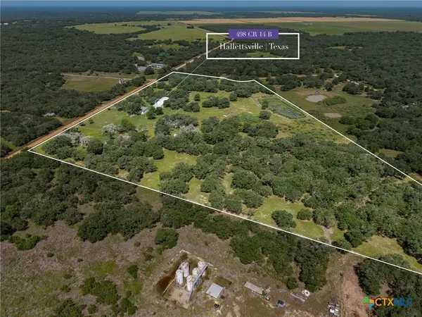 498 County Road 14b, Hallettsville, TX 77964