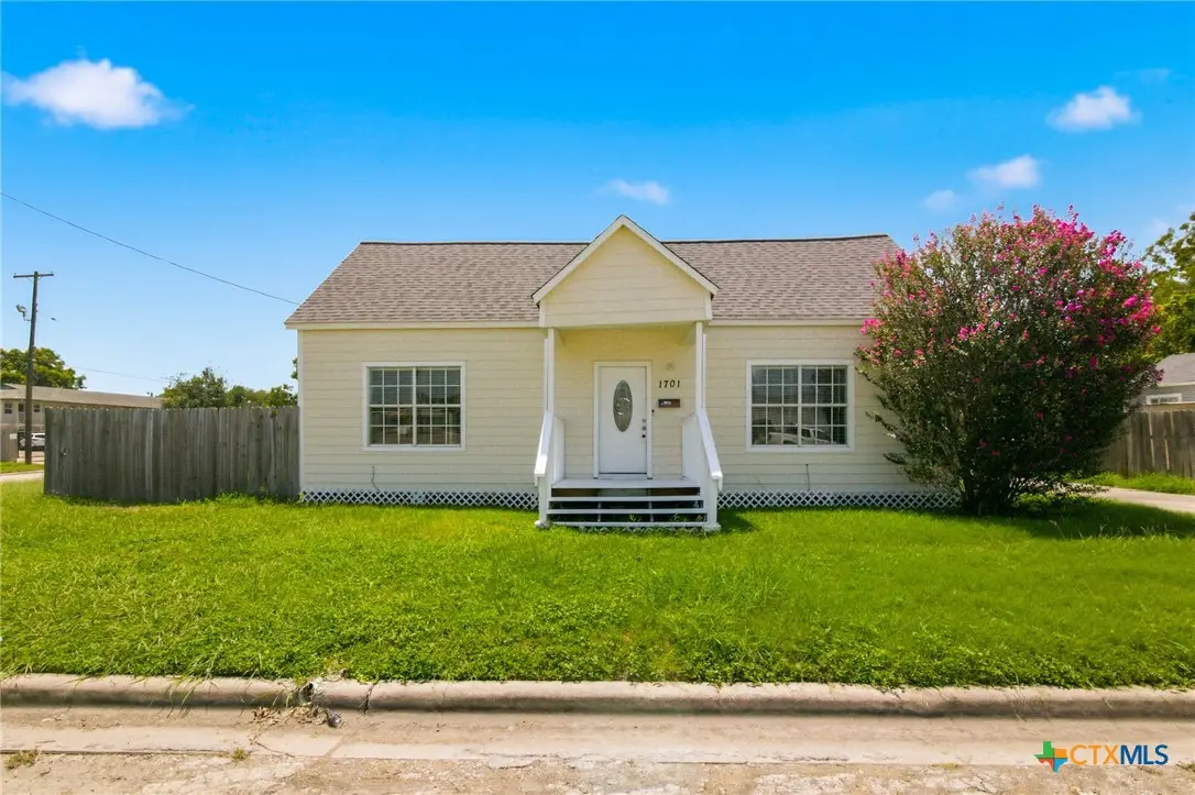 1701 N Wheeler Street, Victoria, TX 77901 - #1