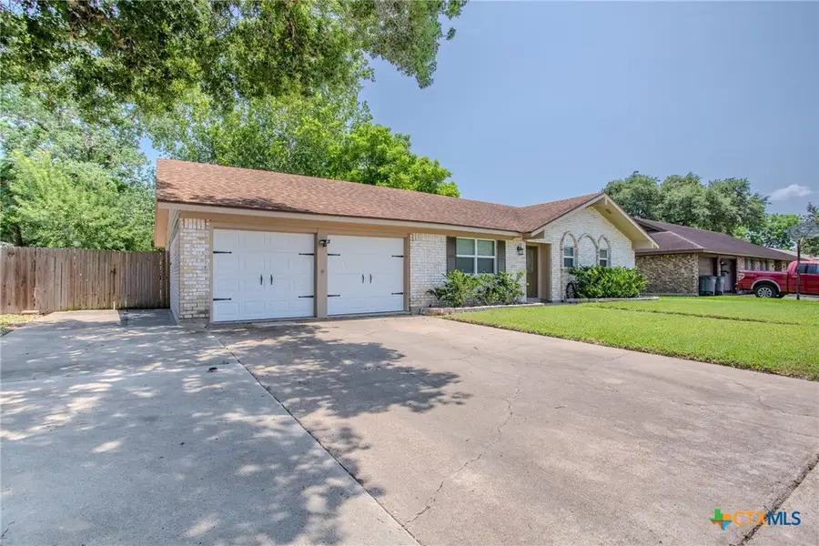 109 Norwich Glen Street, Victoria, TX 77904 - #2