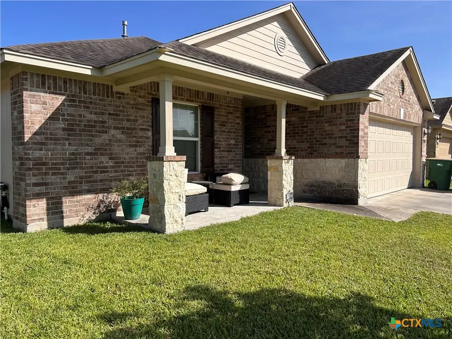 207 Cobble Stone Court, Victoria, TX 77904 - #2