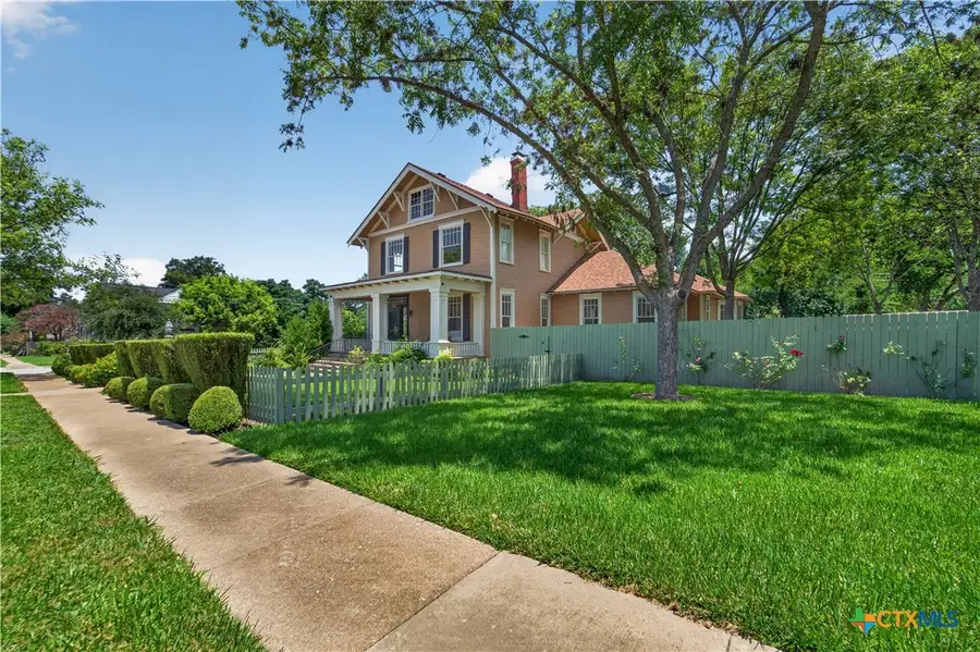 819 N 13th Street, Temple, TX 76501 - #2