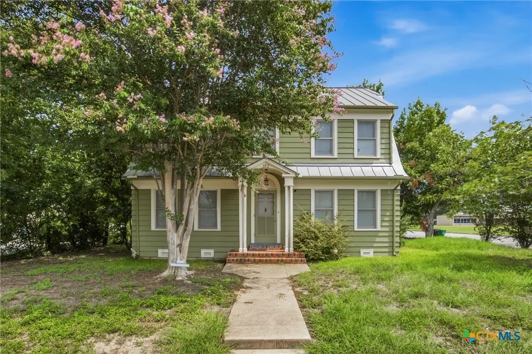 108 E College Street, Seguin, TX 78155 - #1