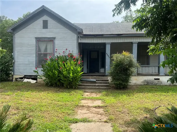 1228 Saint Peter Street, Gonzales, TX 78629