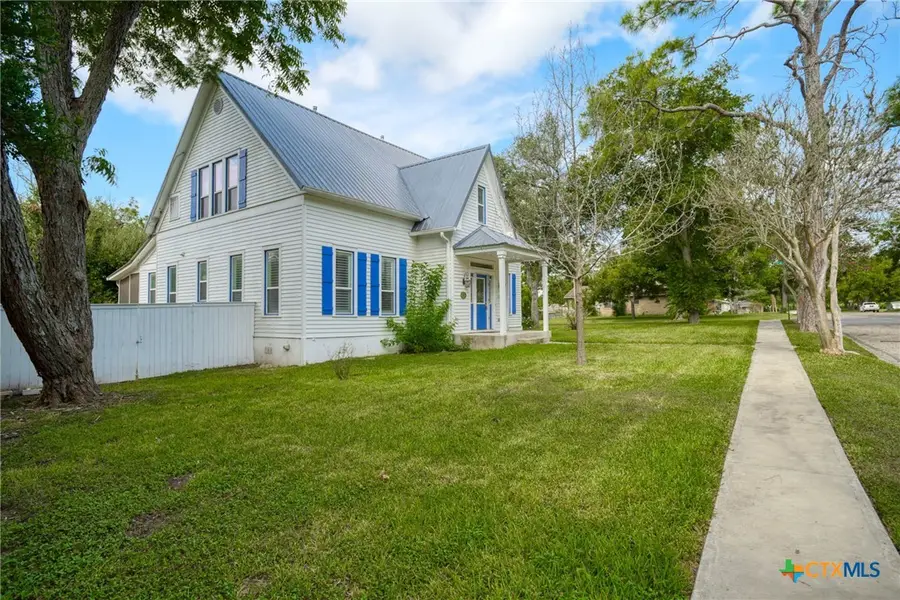 1322 N Avenue F #A, Shiner, TX 77984 - #2