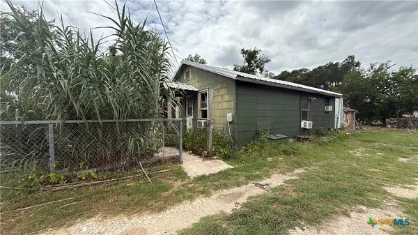 377 Tom Sawyer Street, Evant, TX 76525