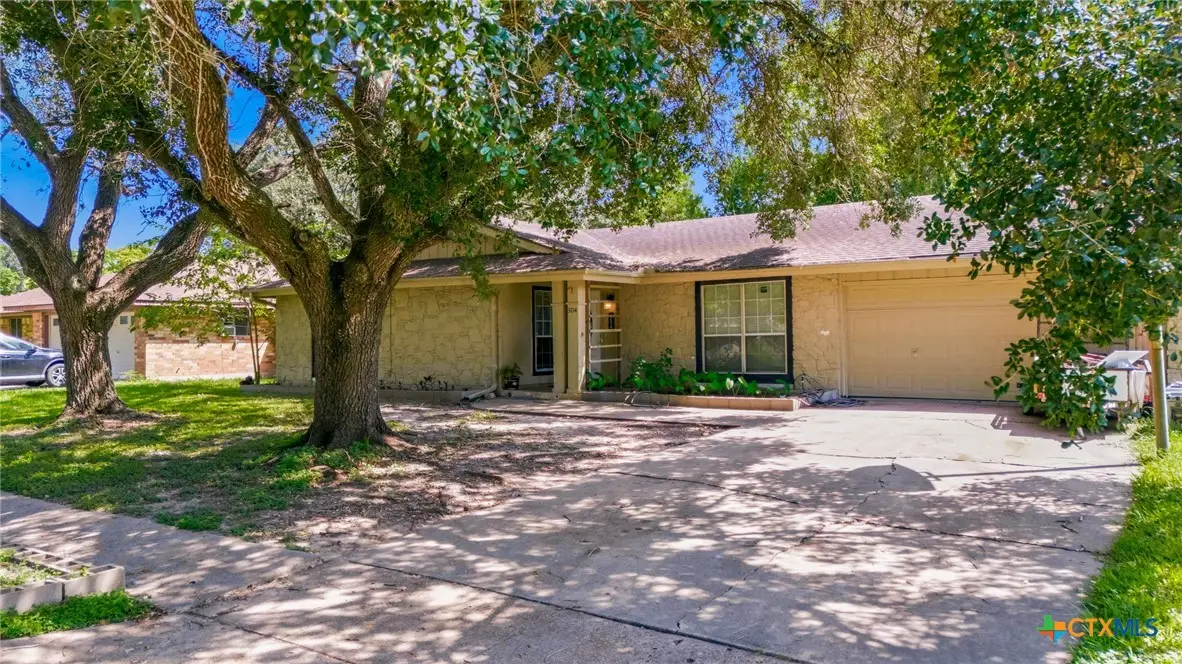 504 Maplewood Drive, Victoria, TX 77901 - #1