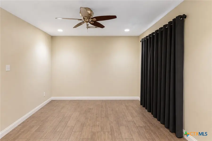 504 Maplewood Drive, Victoria, TX 77901 - #3