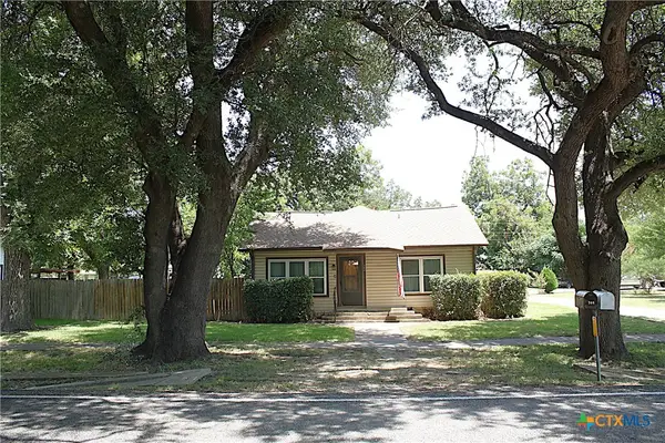 308 Josephine St, Holland, TX 76534