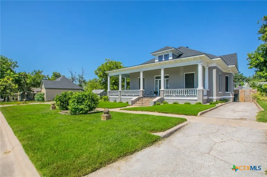 818 S 3rd Street, Temple, TX 76504 - #2