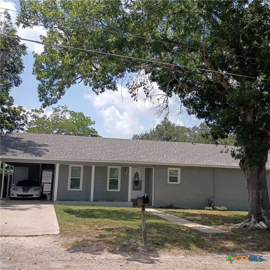 607 E Hamilton, Cuero, TX 77954 - #1