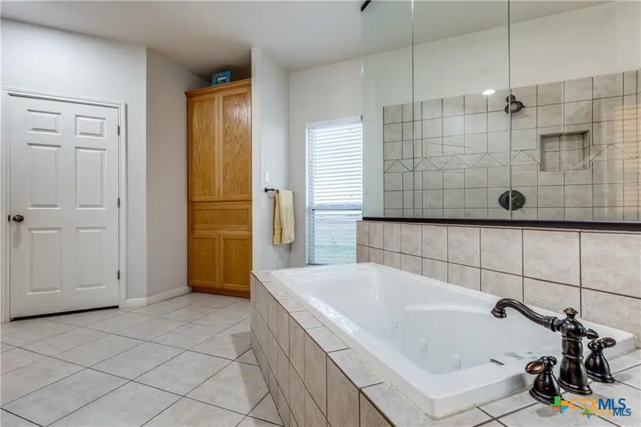 8177 Boenig Road, Seguin, TX 78155 - #3