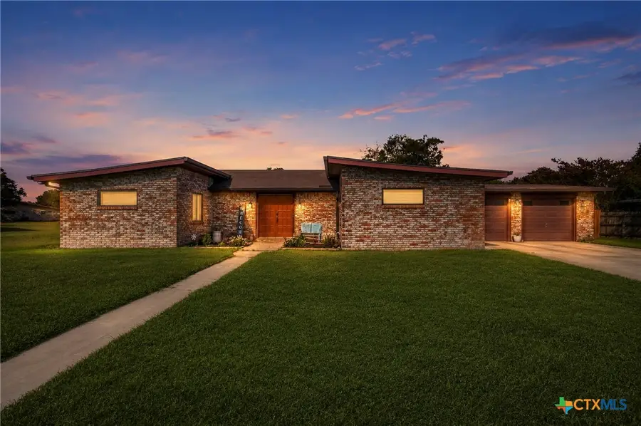 1304 Walker Street, Gonzales, TX 78629 - #2