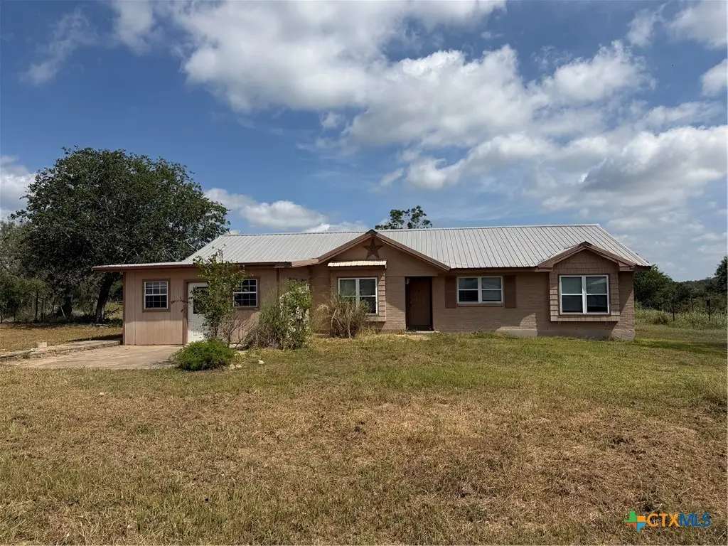 706 Thomaston River Road, Cuero, TX 77954 - #1