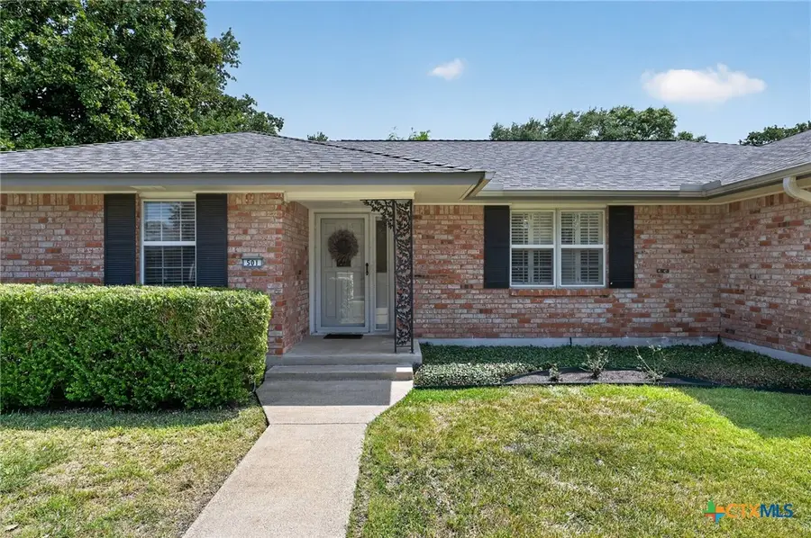 501 E 24th Avenue, Belton, TX 76513 - #2