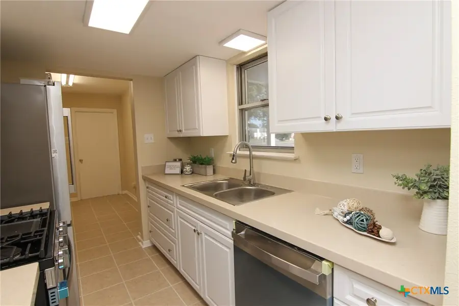 3203 Lake Charles Avenue, Killeen, TX 76543 - #2