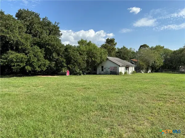 505 S Esplanade Street, Cuero, TX 77954