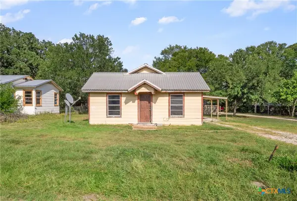 201 N Kings Trail, Little River Academy, TX 76554