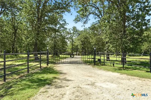 1893 County Road 306, Rockdale, TX 76567