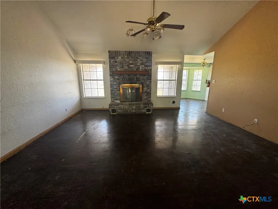 822 Wedgewood Drive, Copperas Cove, TX 76522 - #2