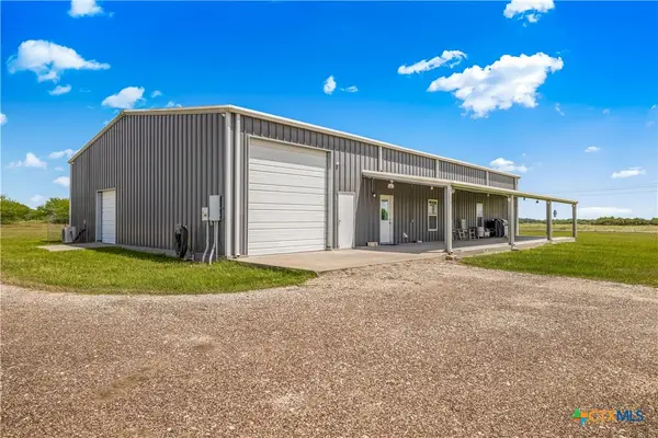 59 Leaning Oak Road, Victoria, TX 77904