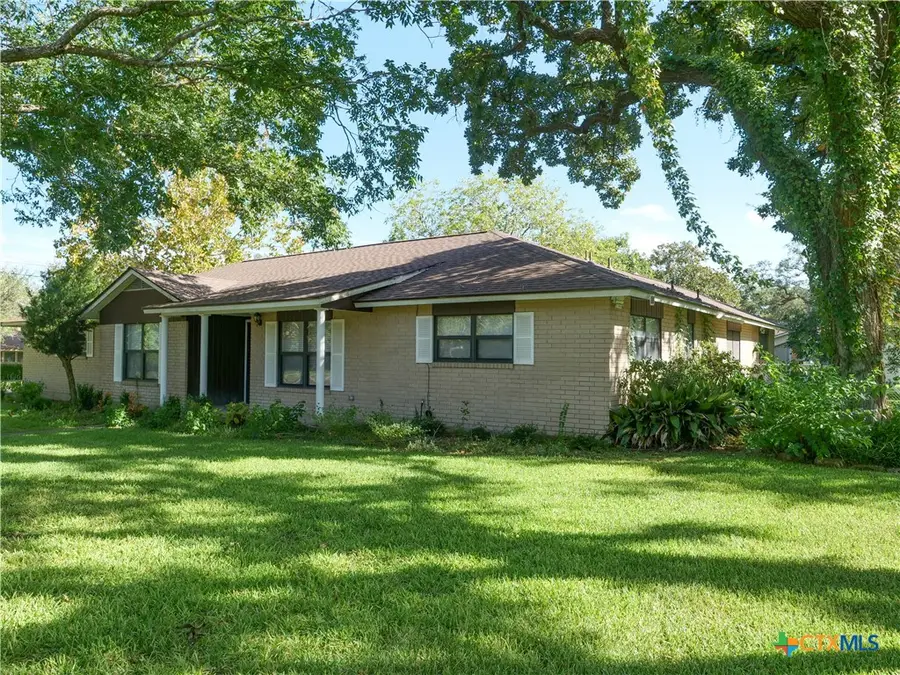 1209 E Morgan, Cuero, TX 77954 - #2