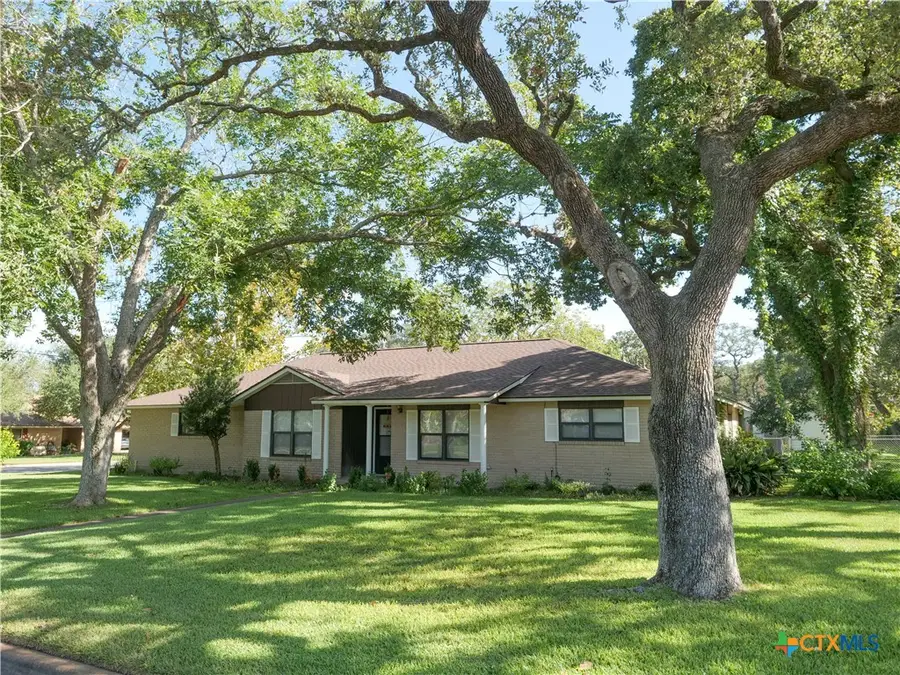 1209 E Morgan, Cuero, TX 77954 - #3