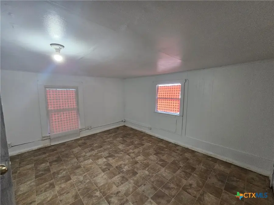 313 Commerce Street, Marlin, TX 76661 - #3
