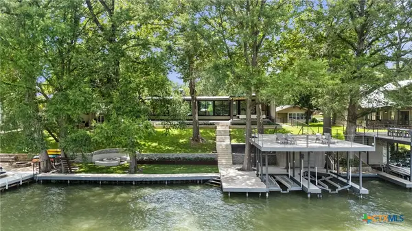 2529 Terminal Loop Road, McQueeney, TX 78123