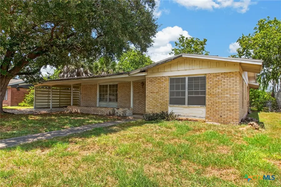 1814 Bon Aire Avenue, Victoria, TX 77901 - #2