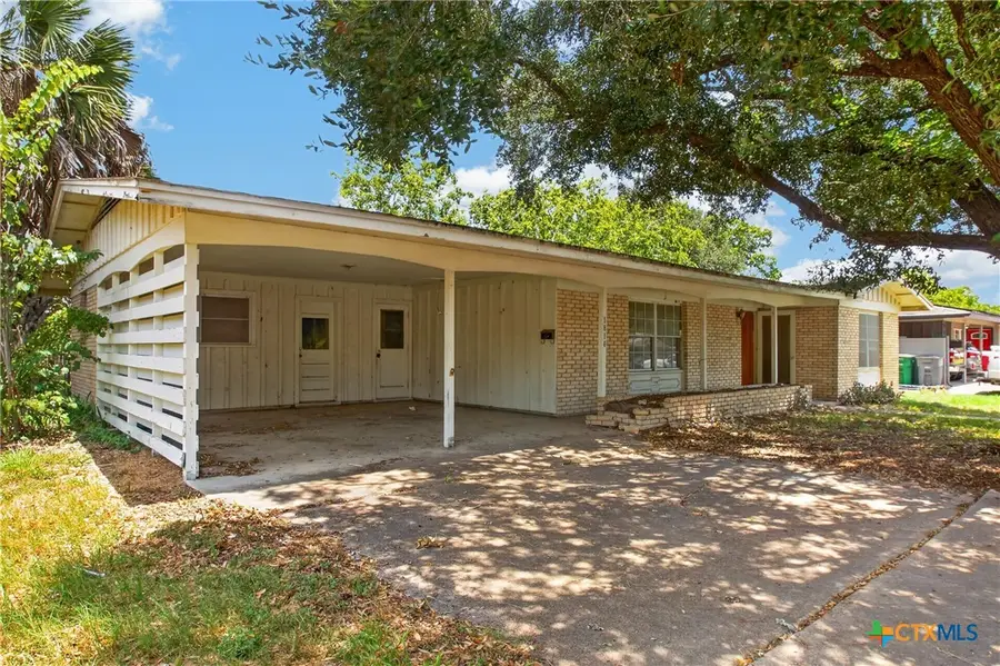 1814 Bon Aire Avenue, Victoria, TX 77901 - #3