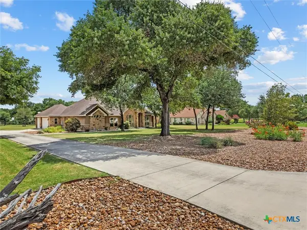 192 Copper Ridge Drive, La Vernia, TX 78121
