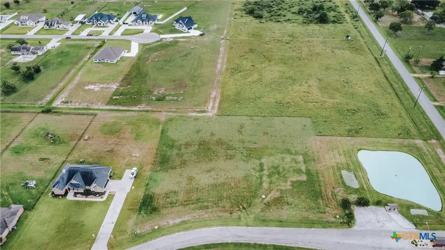 83 Wellspring Boulevard, Victoria, TX 77904 - #2