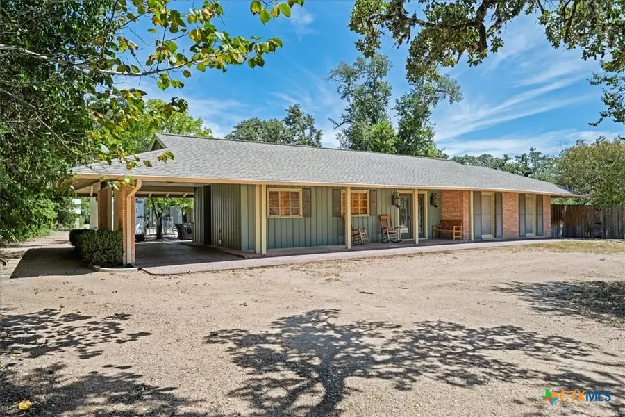 221 E 9th Street, Flatonia, TX 78941 - #2