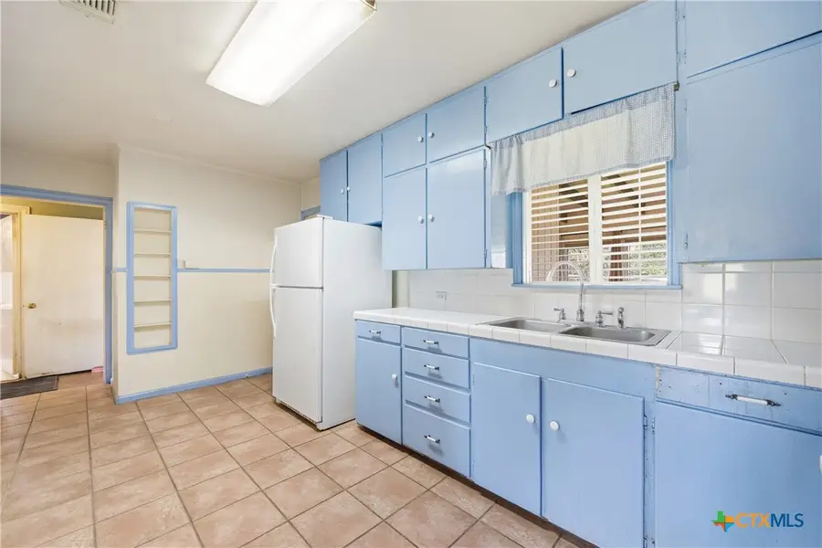 107 W Holland Street, San Marcos, TX 78666 - #2