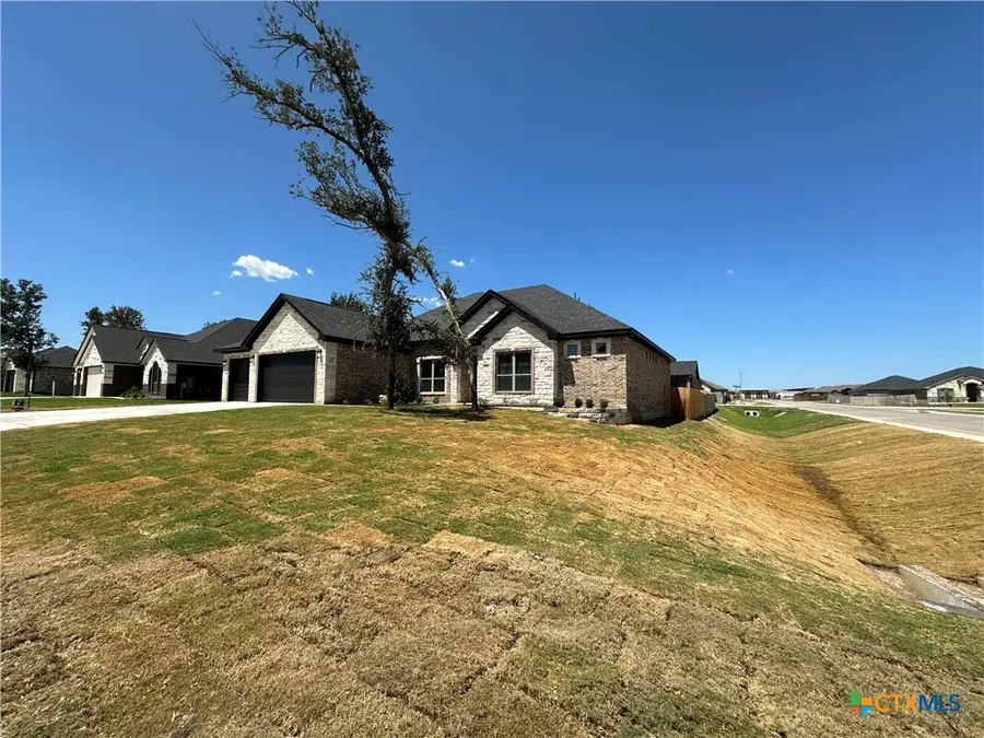 800 Eagle Heights Drive, Salado, TX 76571 - #2