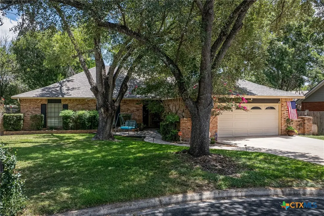 305 Westbend Circle, Seguin, TX 78155 - #1