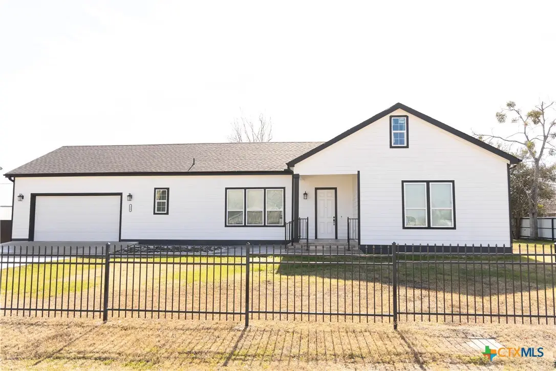 300 Front Street, Thorndale, TX 76577 - #1