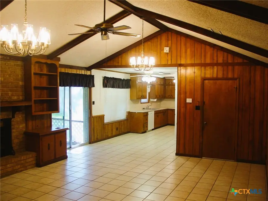 406 Sherwood Drive, Victoria, TX 77901 - #3