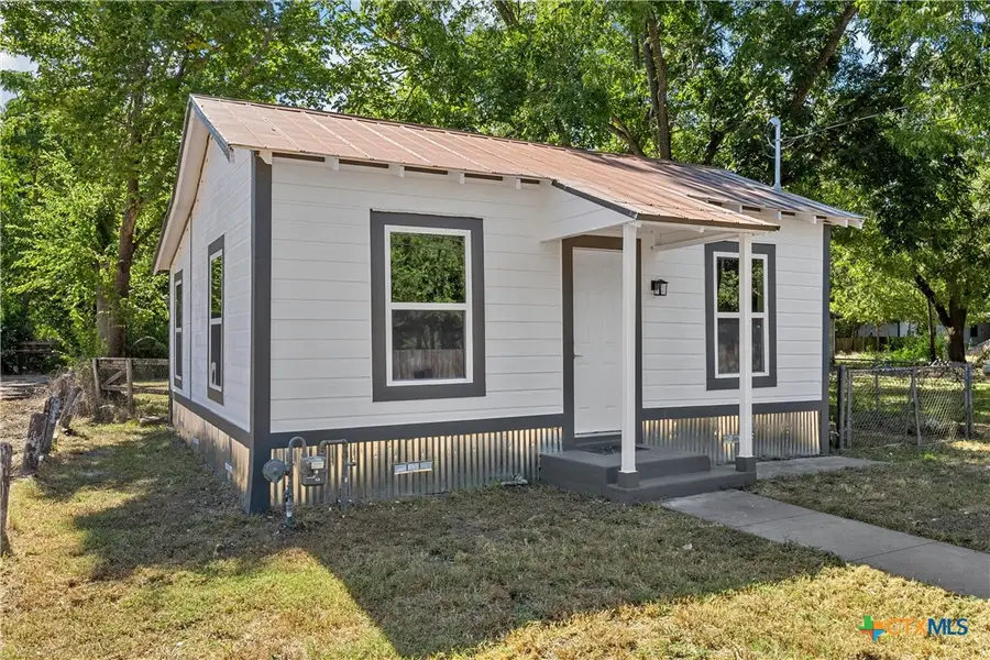1803 N Fannin Avenue, Cameron, TX 76520 - #2